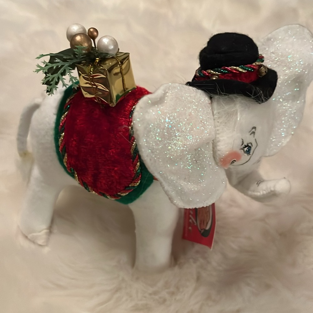ANNALEE Christmas Elephant
